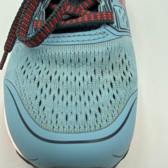 New Balance Blue and Gray Athletic Shoes with Fresh Foam Cushioning - Picture 10 of 16